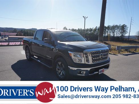 Used 2017 Nissan Titan SV image 1