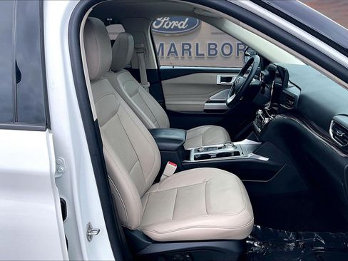 Certified 2023 Ford Explorer Limited w/ Limited Technology Package AWD/4WD image 7
