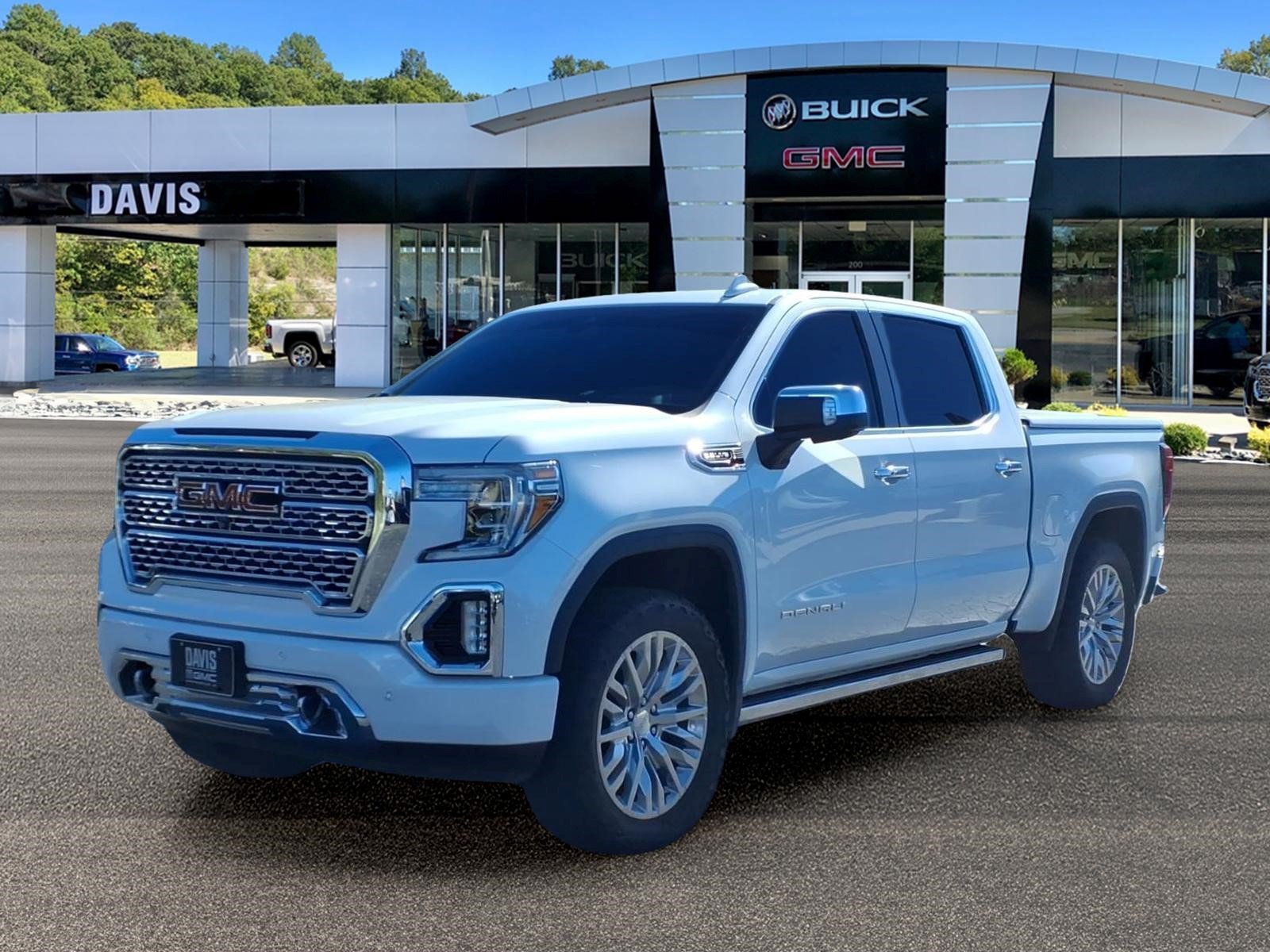 Used 2019 GMC Sierra 1500 Denali w/ Denali Ultimate Package AWD/4WD image 2