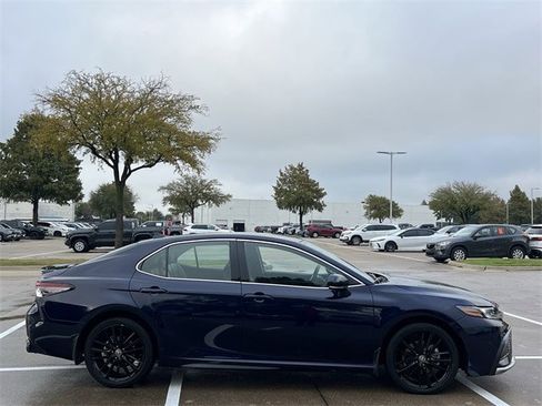 Used 2022 Toyota Camry XSE image 3