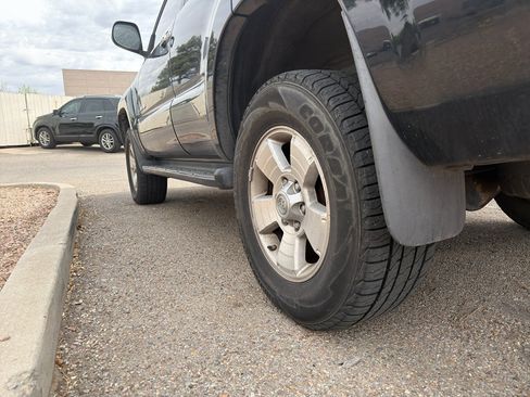 Used 2009 Toyota 4Runner SR5 AWD/4WD image 8