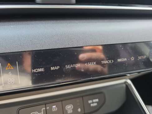 Certified 2026 Kia Carnival EX image 15