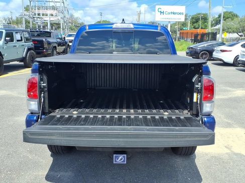 Used 2022 Toyota Tacoma TRD Sport w/ TRD Premium Sport Package RWD image 19