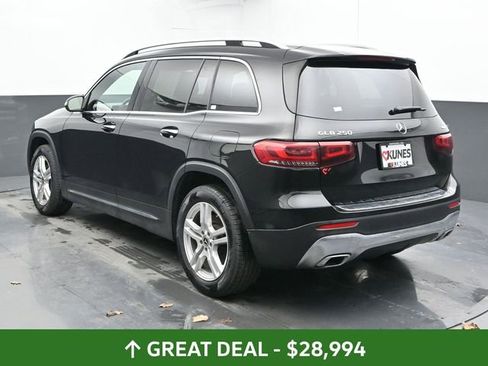Used 2023 Mercedes-Benz GLB 250 4MATIC image 8