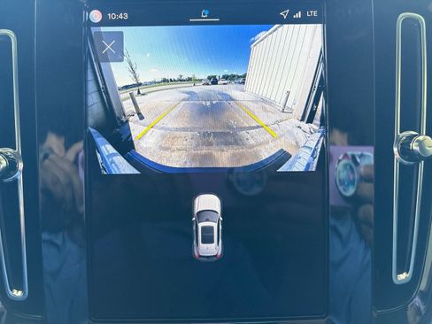 New 2026 Volvo XC40 B5 Plus w/ Protection Package Premier image 22