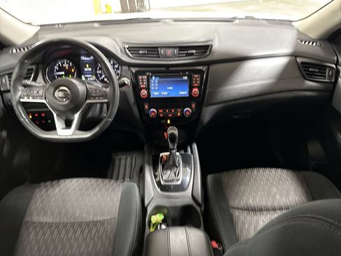 Used 2017 Nissan Rogue SV w/ SV Premium Package AWD/4WD image 10