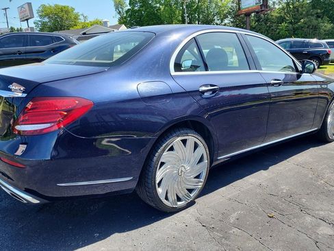 Used 2018 Mercedes-Benz E 300 E 300 4MATIC Sedan 4D image 5