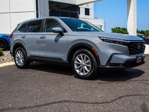 Used 2024 Honda CR-V EX image 3