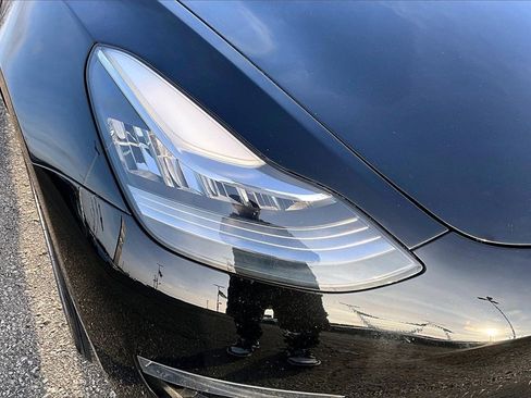 Used 2019 Tesla Model 3 Long Range image 29
