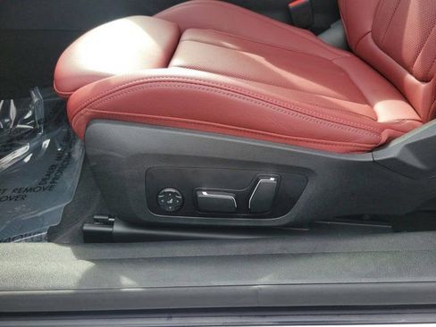 Used 2024 BMW 430i Coupe w/ Convenience Package RWD image 11
