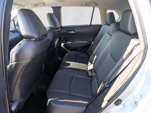 Used 2024 Toyota Corolla Cross XLE image 15