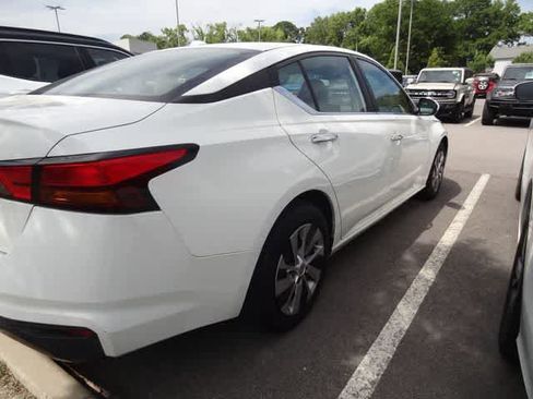 Used 2020 Nissan Altima 2.5 S FWD image 4