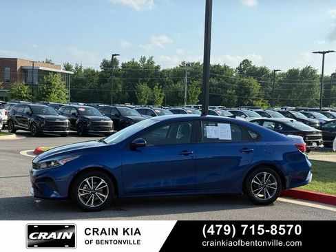 Used 2022 Kia Forte LXS w/ LXS Technology Package FWD image 4
