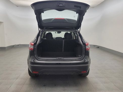 Used 2022 Nissan Rogue Sport S image 29