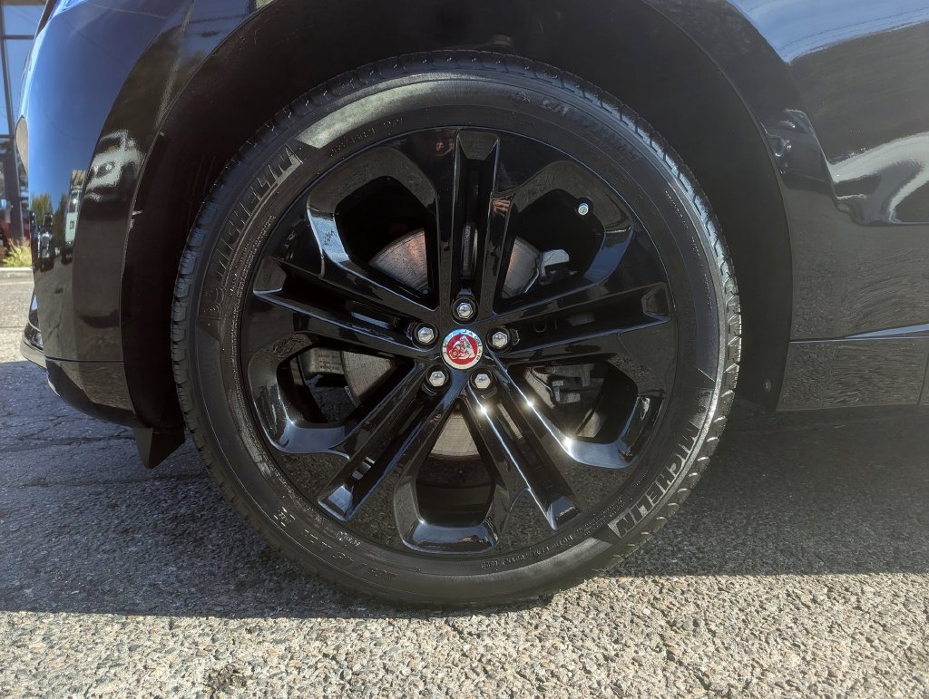Used 2023 Jaguar F-PACE S AWD/4WD image 45