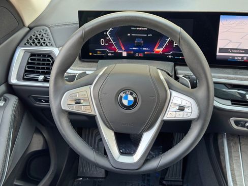 Used 2024 BMW X7 xDrive40i AWD/4WD image 22