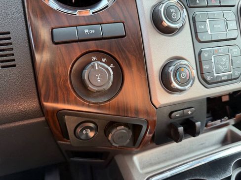 Used 2016 Ford F250 Lariat w/ Lariat Ultimate Package AWD/4WD image 29