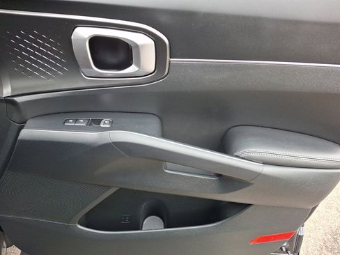 Used 2022 Kia Sorento S image 10