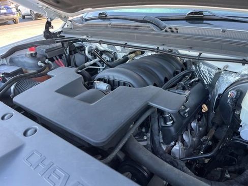 Used 2016 Chevrolet Suburban LS RWD image 35