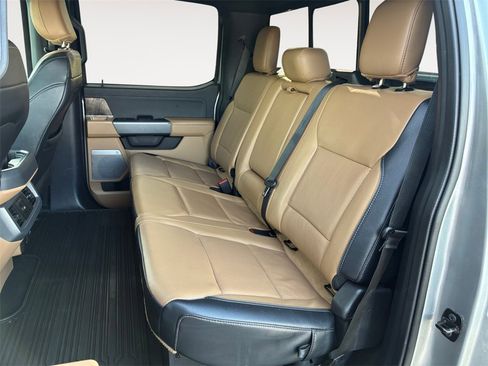 Used 2024 Ford F350 Lariat w/ Lariat Ultimate Package image 13