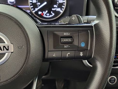 Used 2021 Nissan Rogue SV AWD/4WD image 25