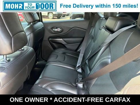 Used 2021 Jeep Cherokee Latitude Lux w/ Comfort/Convenience Group AWD/4WD image 39