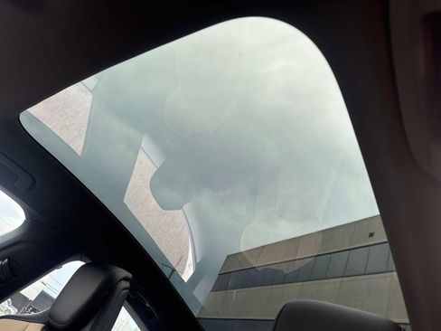 Used 2025 Porsche Taycan 4S image 22