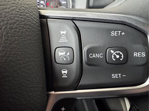 New 2026 RAM 2500 Big Horn AWD/4WD image 15