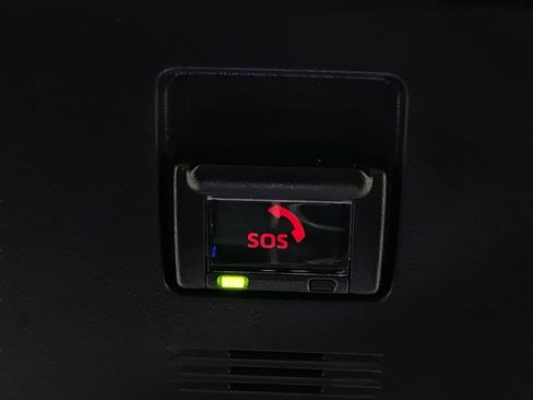 Used 2022 Toyota Camry LE image 25