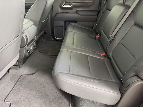 Used 2025 GMC Sierra 1500 SLT AWD/4WD image 18