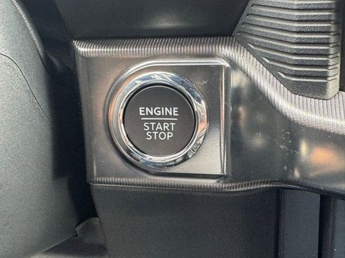 Used 2025 Ford F150 Raptor image 6