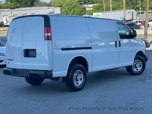 Used 2022 Chevrolet Express 2500 w/ Driver Convenience Package RWD image 27