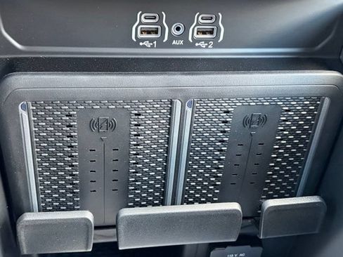 New 2026 RAM 2500 Laramie AWD/4WD image 25