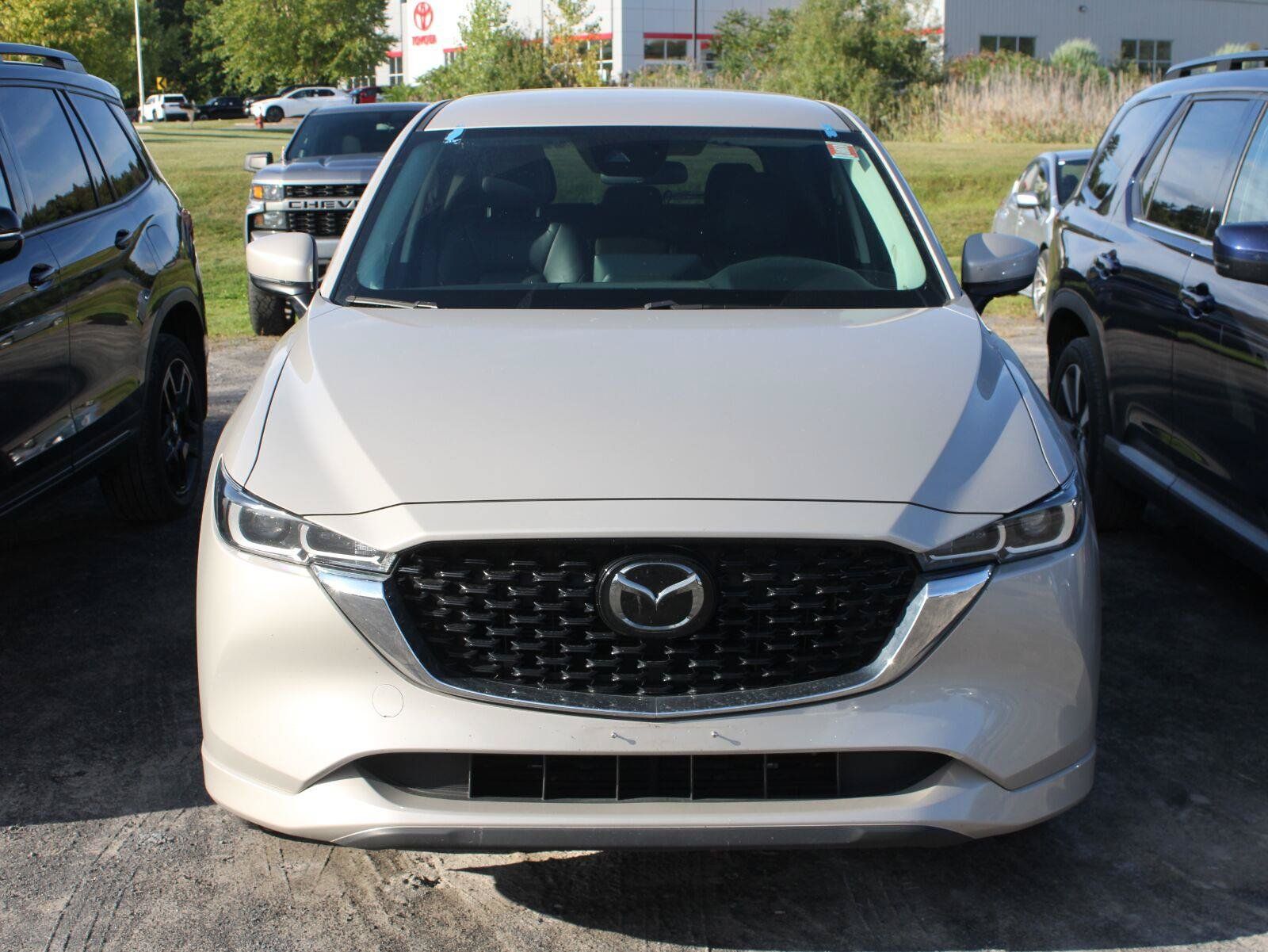 Used 2024 MAZDA CX-5 AWD 2.5 S w/ Select Package image 2