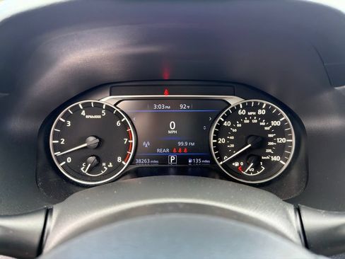 Used 2025 Nissan Altima 2.5 SV FWD image 9