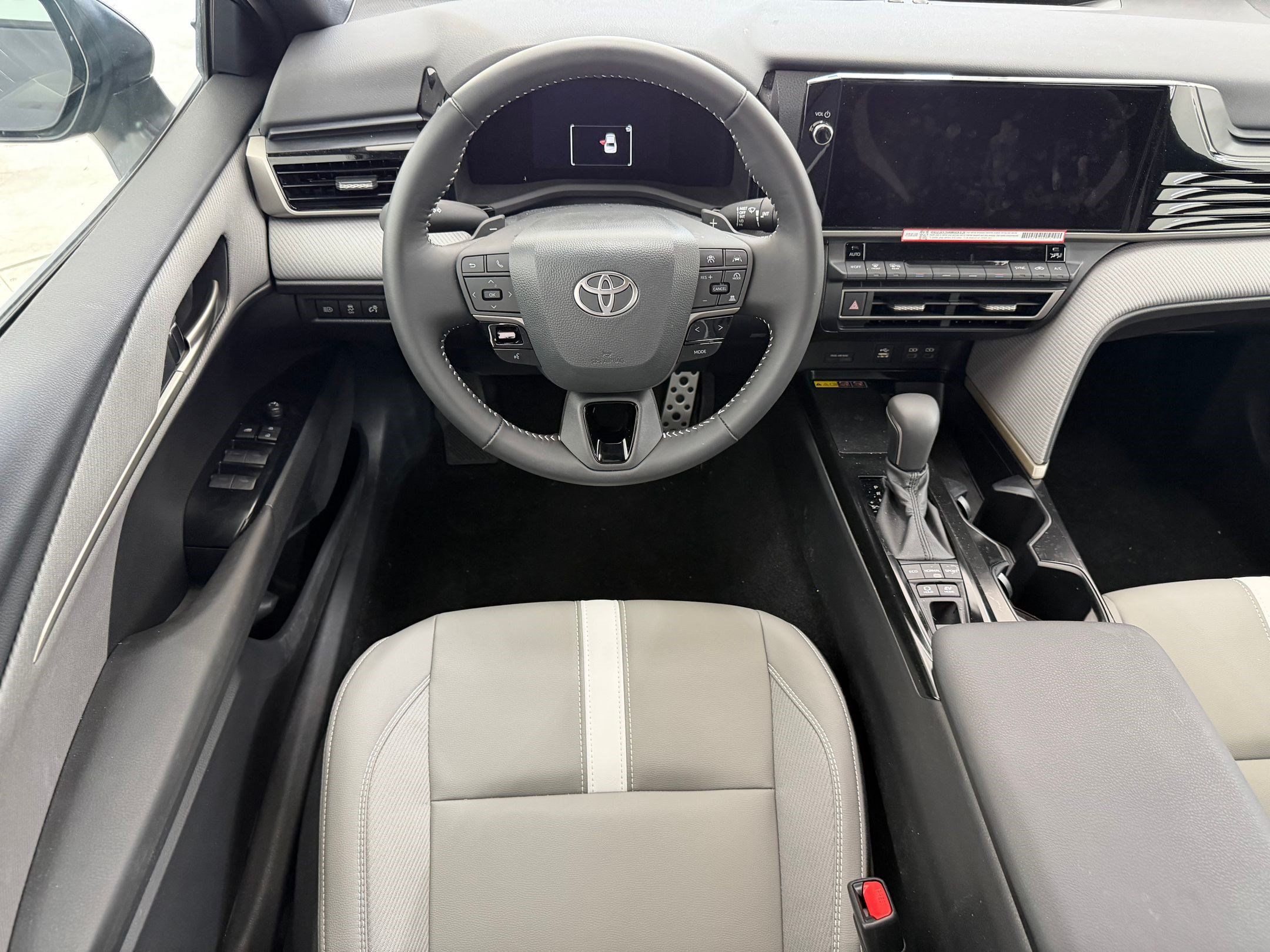 Used 2026 Toyota Camry SE w/ Multimedia Upgrade Package FWD image 26
