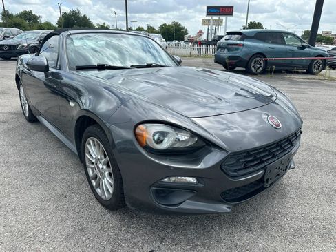 Used 2017 FIAT 124 Spider Classica RWD image 37