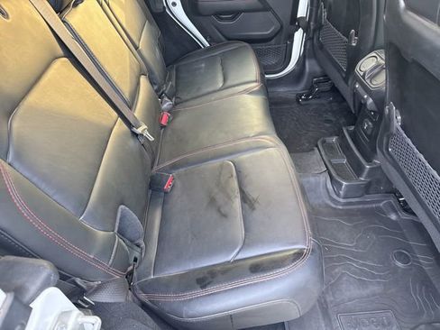 Used 2024 Jeep Wrangler Unlimited Rubicon image 6