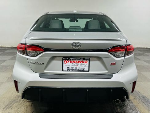 Used 2023 Toyota Corolla SE image 3