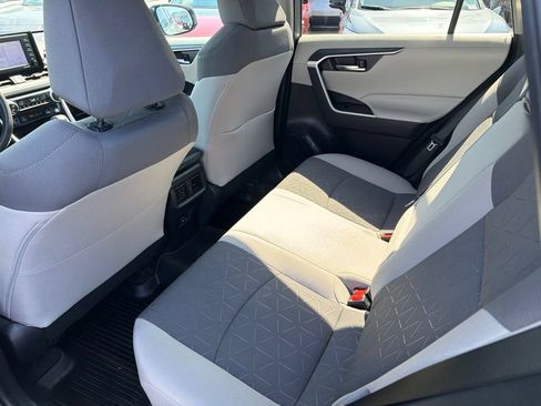Used 2022 Toyota RAV4 XLE w/ Convenience Package AWD/4WD image 17