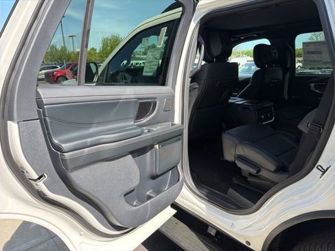 New 2026 Ford Expedition Platinum w/ Stealth Performance Package AWD/4WD image 12
