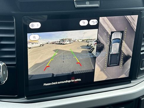 New 2026 Ford F250 XLT w/ XLT Premium Package image 18