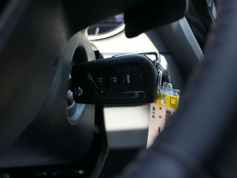 Used 2024 Toyota Camry SE FWD image 17