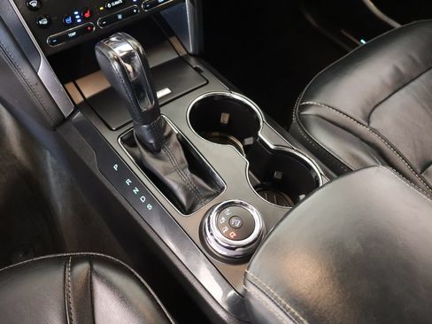 Used 2018 Ford Explorer Platinum AWD/4WD image 9