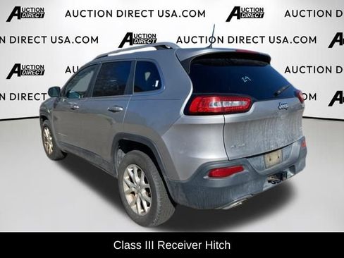 Used 2016 Jeep Cherokee Latitude w/ Trailer Tow Group AWD/4WD image 9