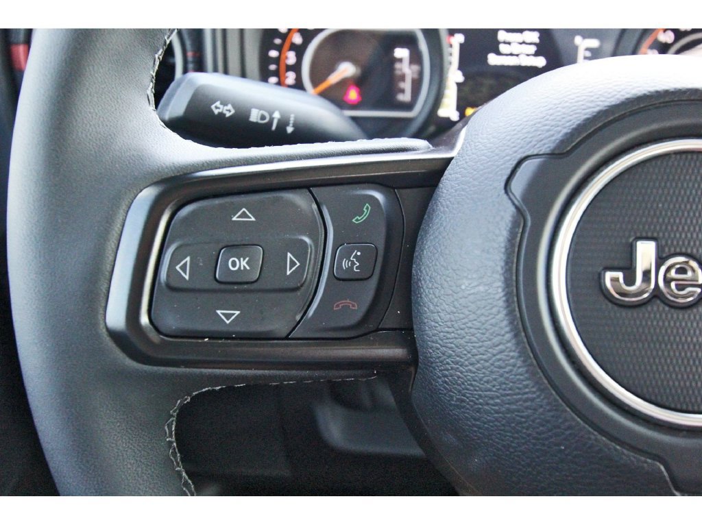 Used 2026 Jeep Wrangler Unlimited Rubicon AWD/4WD image 15