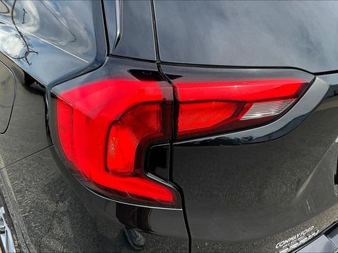 Used 2018 GMC Terrain Denali w/ Comfort Package AWD/4WD image 25