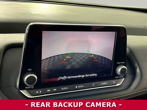 Certified 2025 Nissan Rogue SV FWD image 14