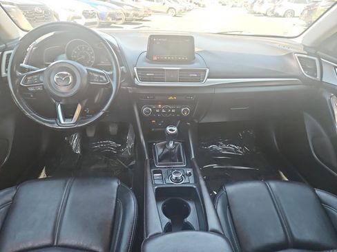Used 2017 MAZDA MAZDA3 Touring FWD image 16