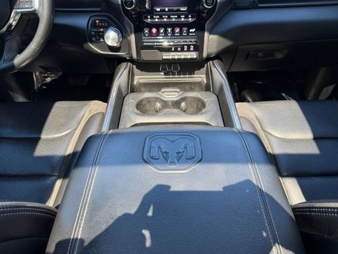 Used 2021 RAM 1500 Laramie w/ Sport Appearance Package AWD/4WD image 12